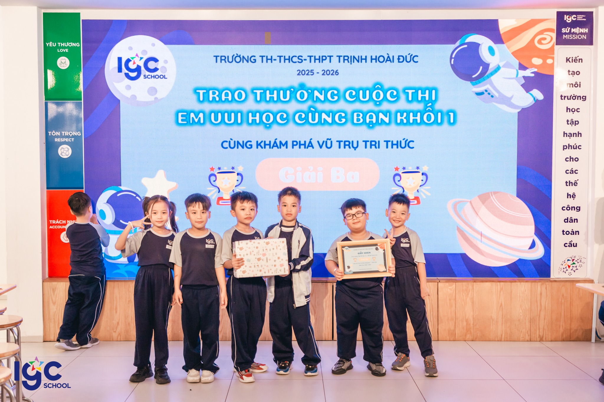 Hoạt động lớp 1